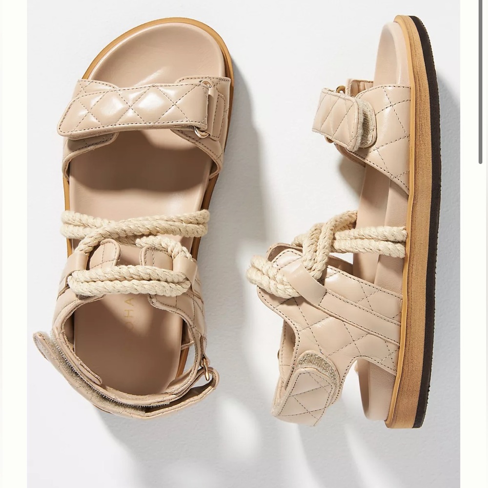 ALOHAS Beige Quilted Sandals